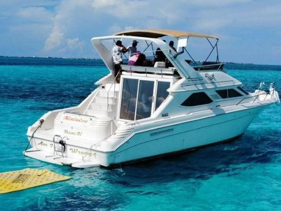 Embarcación Mistaken 50' Pies   rental in Cancún